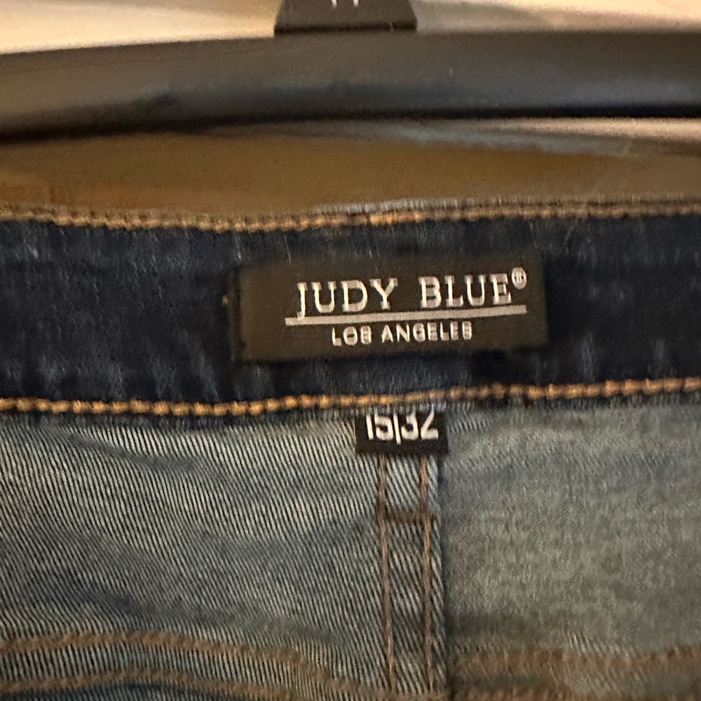 Judy Blue Mid-Rise Dark Indigo Ankle Crop Jeans - Picture 2 of 2